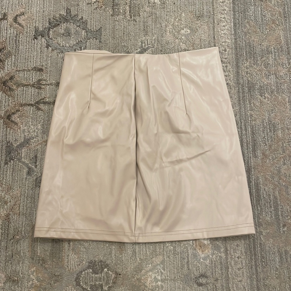 Small faux leather skirt